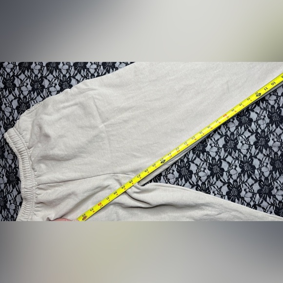 Fruit of the Loom Men's Light Cream Joggers - Picture 2 of 8